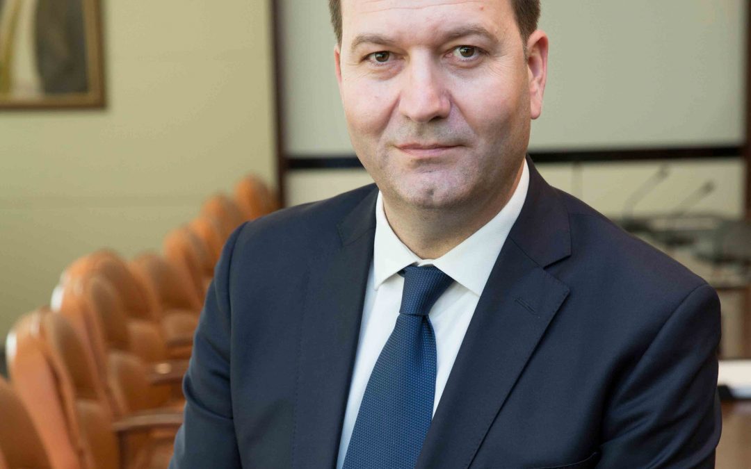 “Ver oportunidades en cada dificultad, en lugar de ver dificultades en todas las oportunidades”